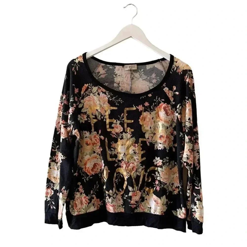 Free Kisses ¾ Sleeves Womens Floral Crewneck “Feels Like Love” Print SZ 2X
